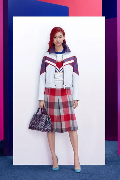 Look 18